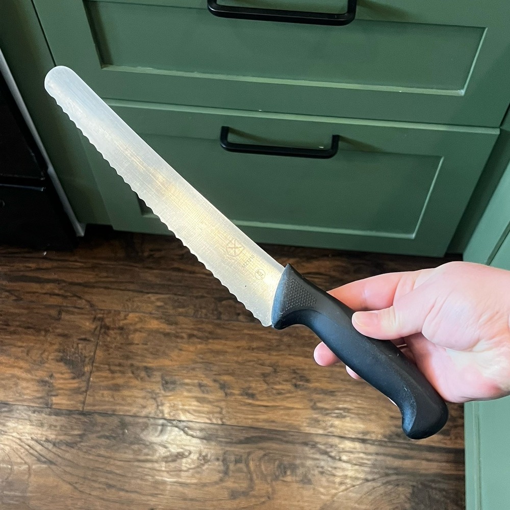 MERCER CUTLERY M23210 Bread Knife, 9 in Blade, Black Handle 6AKL3